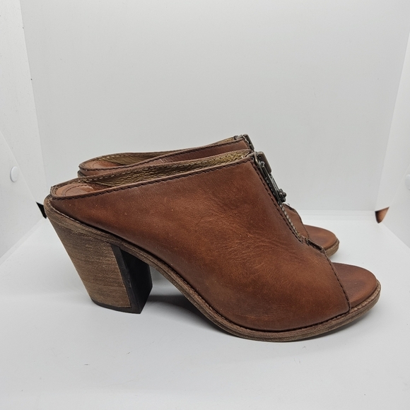 Frye cognac Izzy Zip moto sandal heeled mule peeptoe size 9B - Picture 1 of 13